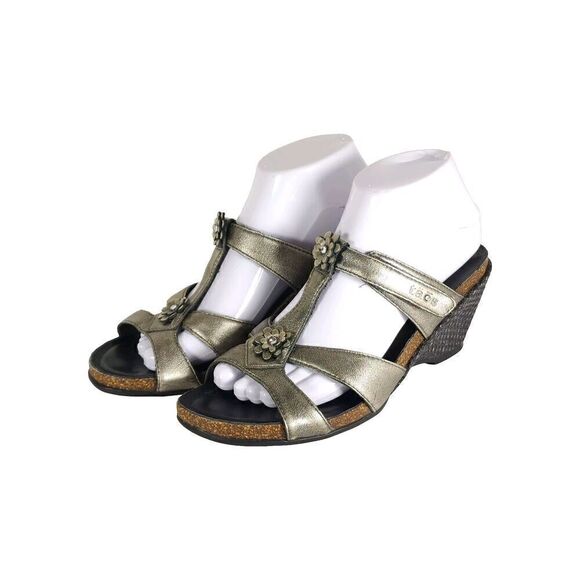 Taos Women's US8 Metallic Silver Leather Rhinestone Wedge Strappy Slide Sandals - Picture 1 of 16